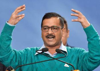 केजरीवाल कारतूस