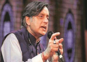 शशि थरूर हिंदुत्व हिंदी हिंदू