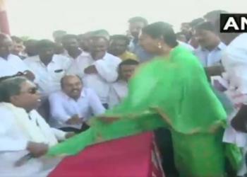 कांग्रेस सिद्दारमैया महिला