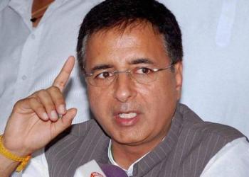 रणदीप सुरजेवाला कांग्रेस मोदी पुलवामा