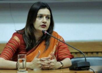 प्रियंका चतुर्वेदी प्रियंका वाड्रा कांग्रेस