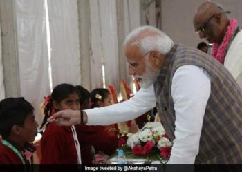 मोदी अक्षय पात्र बच्चों