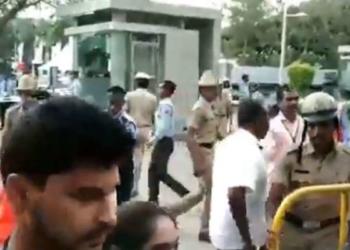 बंगलुरु कांग्रेस मोदी