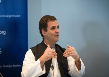 मनोरंजन में कोई कमी नहीं रख रहे हैं राहुल, पहले खुद के भाषण ही हंसाते थे अब ट्रांसलेटर भी आ गया