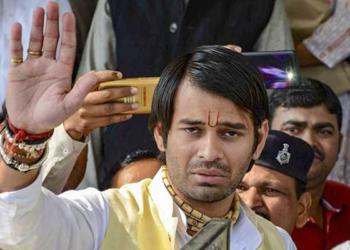 तेजप्रताप तेजस्वी दुर्योधन