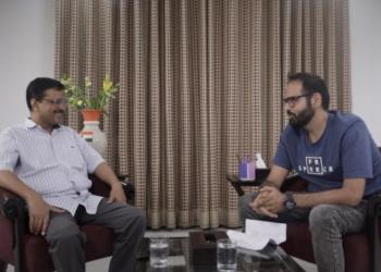 केजरीवाल कुणाल कामरा