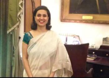 सागरिका घोष बीजेपी पर निशाना साध रही थीं लेकिन वो खुद ही ट्रोलर का शिकार हो गयीं