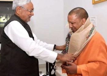 इस मुसीबत से निपटने में नीतीश की मदद अब बस एक आदमी कर सकते हैं और वो हैं योगी