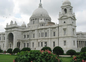 कभी सबसे महान नगर, आज बस एक साधारण शहर – कहानी कोलकाता के पतन की