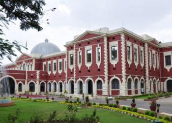 ऋचा भारती अदलत