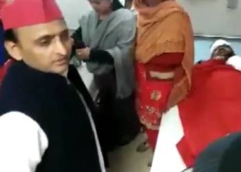 अखिलेश यादव