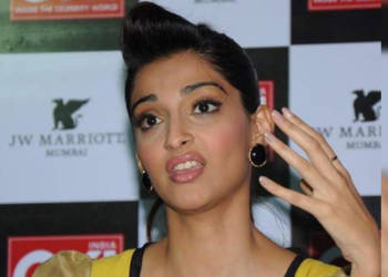 सोनम कपूर, बॉलीवुड, महिला सशक्तिकरण, हार्पर बाजार,