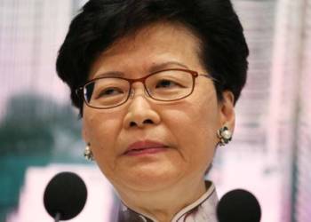 CEO कैरी लैम: Hong-Kong बर्बाद होता रहा, और ये औरत घोड़े बेचकर सोयी रही