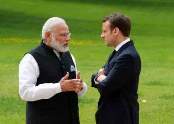 मैक्रों