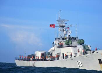 चीन की नाक के नीचे भारत बम-गोले बरसाके आ गया, वो सर खुजलाता रह गया