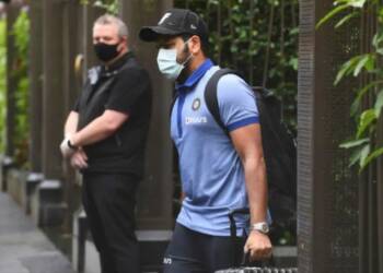 ऑस्ट्रेलियाई क्रिकेट बोर्ड भारतीय खिलाड़ियों से Toilet साफ करवा रहा है!