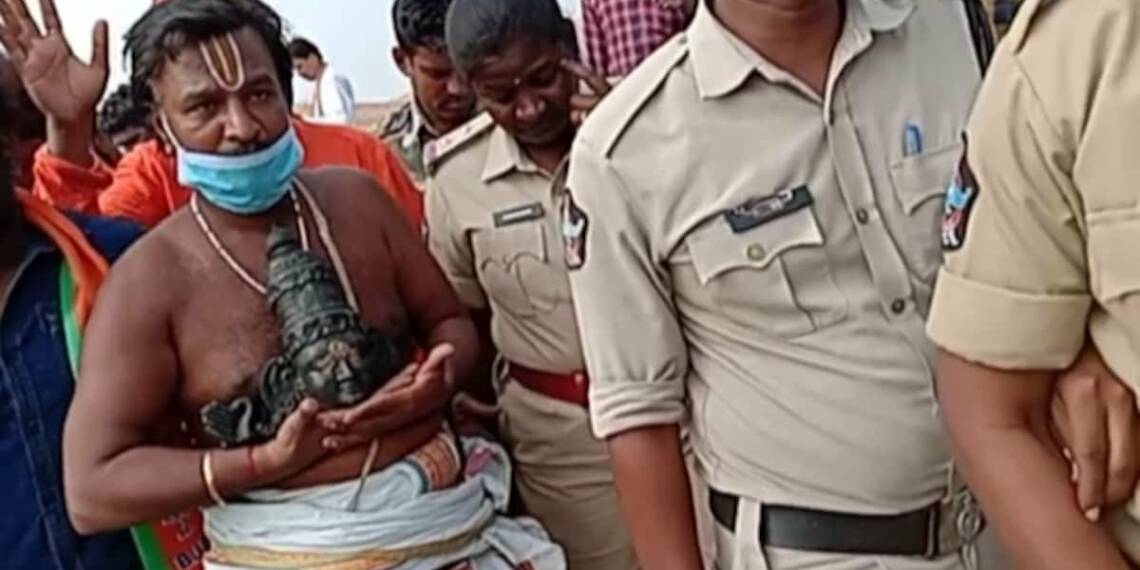 आंध्र प्रदेश की जगन मोहन रेड्डी सरकार के विरुद्ध  हिन्दुओं ने भरी हुंकार, मंदिरों का अपमान अब और नहीं!