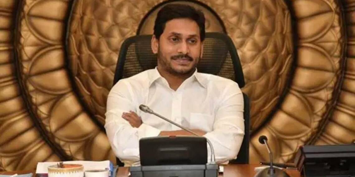 आंध्र प्रदेश में मंदिरों के विध्वंस पर CM जगन मोहन रेड्डी अब राजनीतिक पैंतरेबाजी करने लगे!