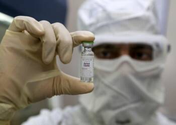 रूसी,चीनी या अमेरिकी Vaccine नहीं, COVID-19 से बचाने के लिए दुनिया के पास सिर्फ भारतीय Vaccine है
