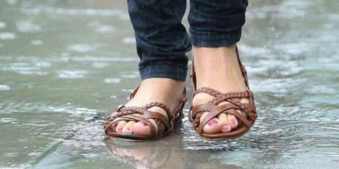 फुटवियर