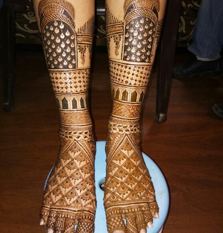 शादी के पैर की मेहंदी डिजाइन