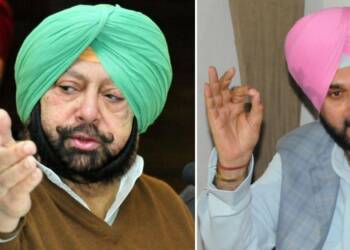 अमरिंदर सिंह इस्तीफा देते हुए