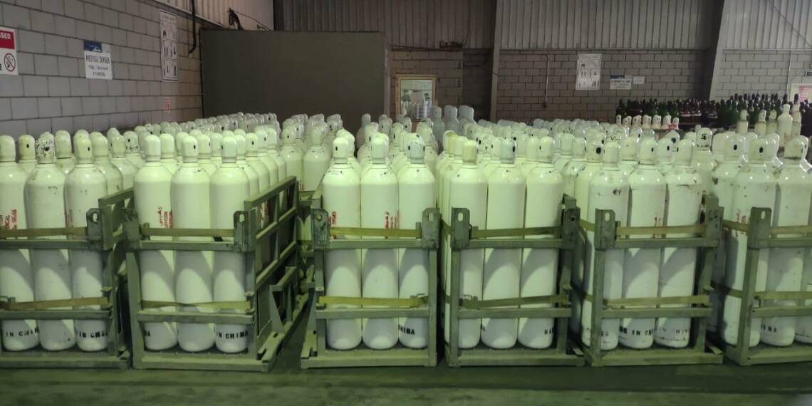 भारत में Oxygen खपत से कहीं ज्यादा है उत्पादन, Oxygen की गंभीर कमी का असल कारण कुछ और है