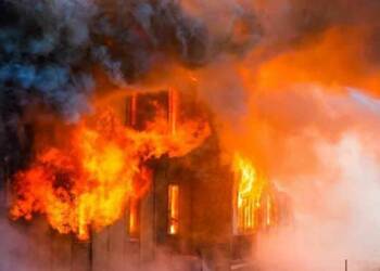 जब से कोरोना की शुरुआत हुई है तब से देश भर के कई अस्पतालों में fire safety norms की धज्जियाँ उड़ गई है