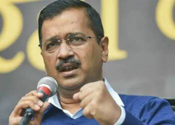 केजरीवाल ऑक्सीजन सिलेंडर