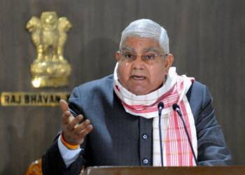 महुआ मोइत्रा vs जगदीप धनखड़