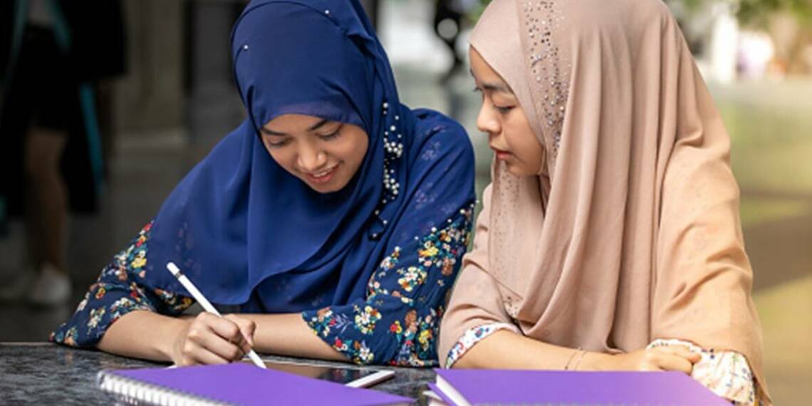 अल्पसंख्यक कोटे की 80% छात्रवृति मुस्लिमों को देकर विजयन ने ईसाईयों को ठगा, केरला HC ने लगाई रोक