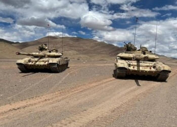 भीष्म और अजय टैंक