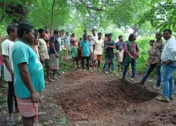 झारखंड में एक आदिवासी गांव अपनी ही जनजाति के धर्मान्तरित सदस्यों के खिलाफ हुआ खड़ा