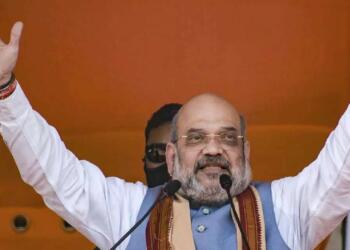 अमित शाह ने माओवादियों की फंडिंग पूरी तरह से समाप्त करने का लिया संकल्प, 96 से घटकर 41 जिलों तक सीमित हुए नक्सली