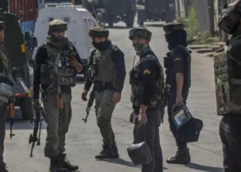 रफी, हमीद, हुसैन समेत J&K के 6 सरकारी मुलाजिम आतंकियों की मदद के चक्कर में निपट गए