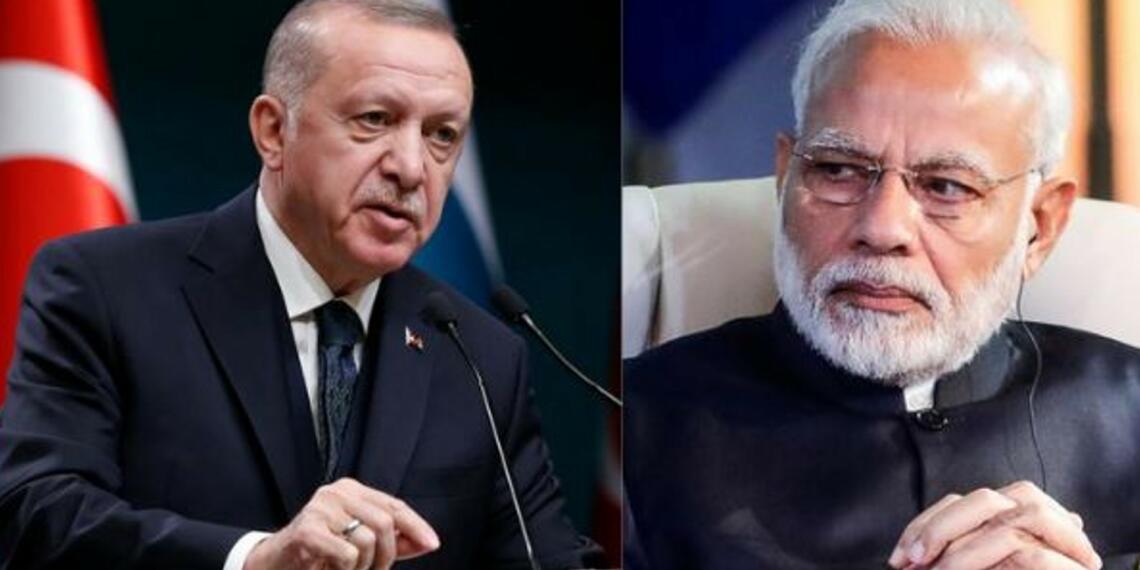 साइप्रस तुर्की विवाद पर मोदी मीटिंग करते हुए