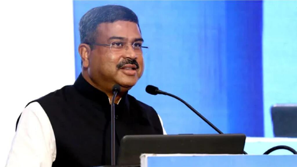 Dharmendra Pradhan हरित ऊर्जा केंद्र