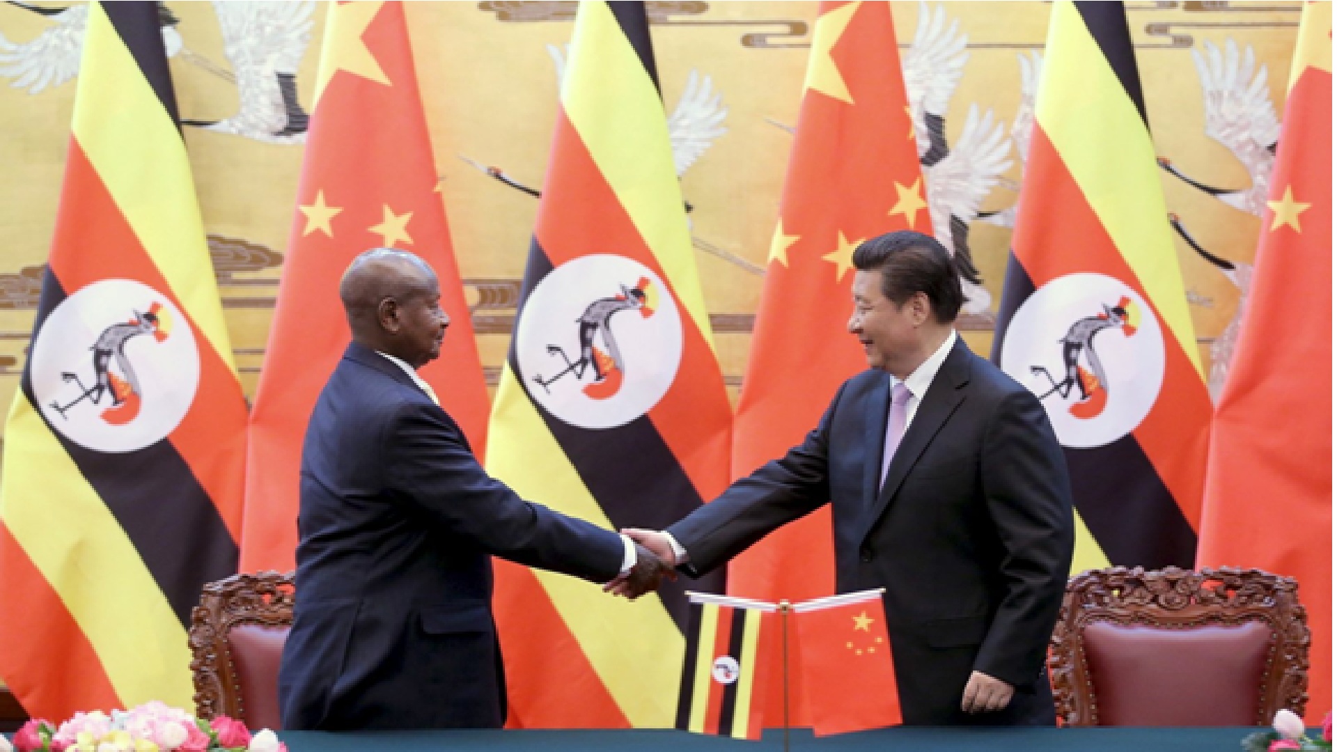 चीन और युगांडा