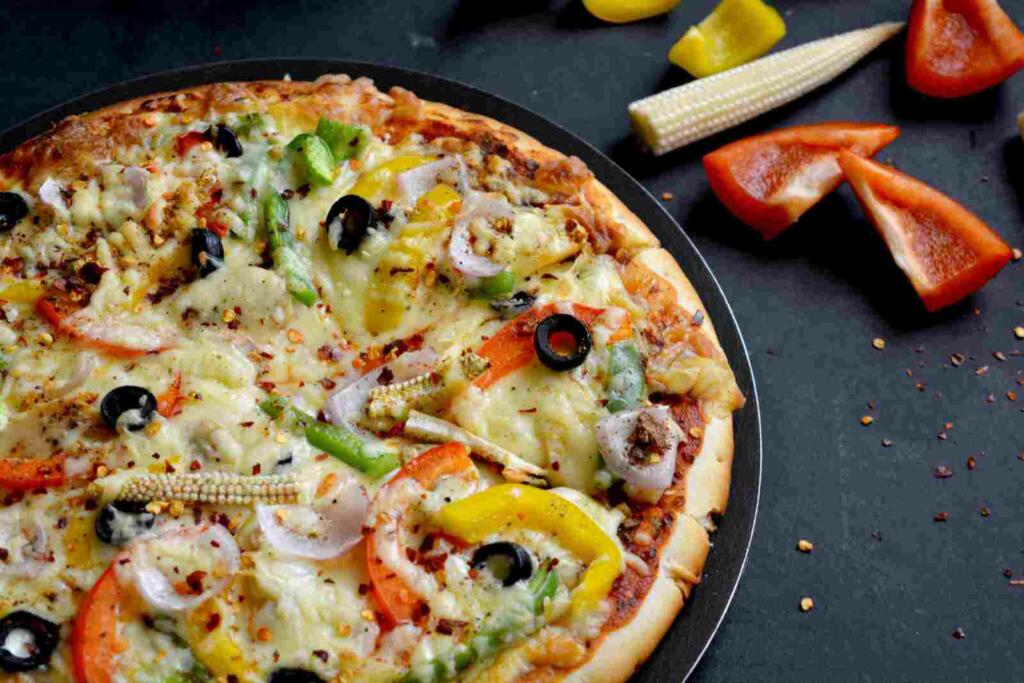 pizza banane ka saman - Pizza recipe in hindi