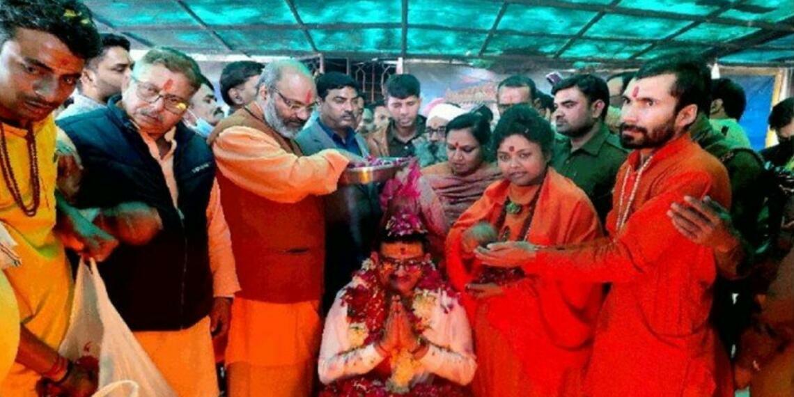 फतवा और सर तन से ज़ुदा करने की धमकी: वसीम रिजवी की हिंदू धर्म में घर वापसी पर गुस्से में कट्टरपंथी