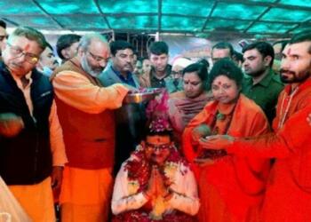 फतवा और सर तन से ज़ुदा करने की धमकी: वसीम रिजवी की हिंदू धर्म में घर वापसी पर गुस्से में कट्टरपंथी