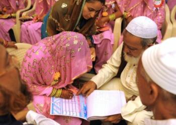 मेवात के बाद अब हैदराबाद में मुसलमान जल्दबाजी में करवा रहे हैं अपनी बेटियों की शादी