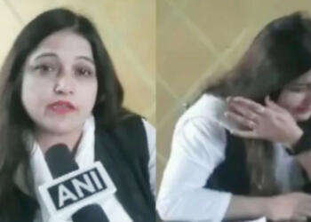 फराह नईम इस्तीफा