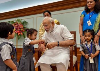 प्रिय प्रधानमंत्री मोदी, कृपया स्कूल खोल दें