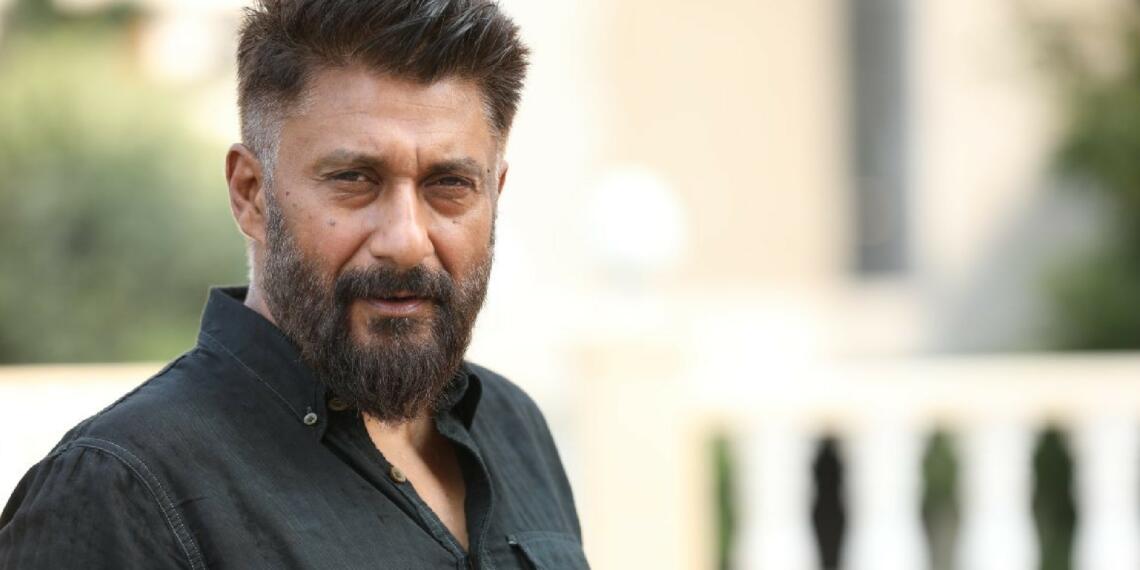 Twitter ने फिर शुरू की नौटंकी, “कश्मीर फाइल्स” को लेकर विवेक अग्निहोत्री का अकाउंट हुआ निलंबित