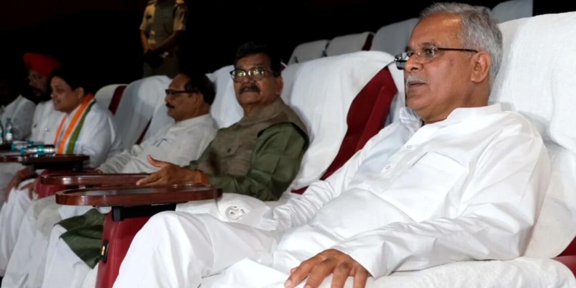 ‘द कश्मीर फाइल्स’ के कायल भूपेश बघेल ने एक फिल्म के लिए कांग्रेस से कर दी बेवफाई!