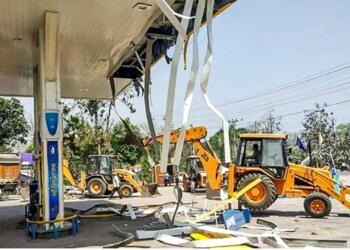 चापलूस सपा विधायक शहजिल पर चला योगी बाबा का बुलडोज़र