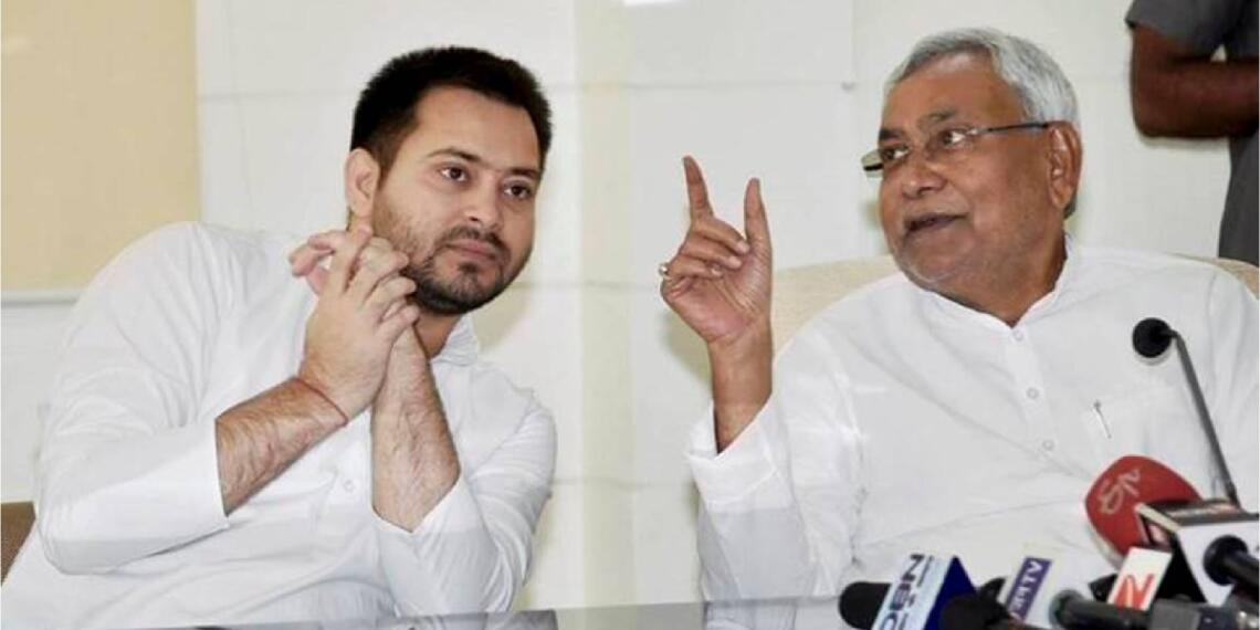 रसातल की ओर बढ़ चले हैं नीतीश कुमार, RJD से उनकी गलबहियां दे रही है प्रमाण