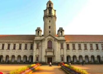 प्रतिष्ठित QS वर्ल्ड यूनिवर्सिटी रैंकिंग