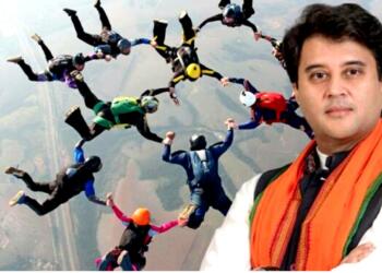 स्काई डाइविंग भारत